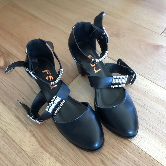 Ankle Strap Block Heels Almond Toe with Buckles - Picture 3 of 7